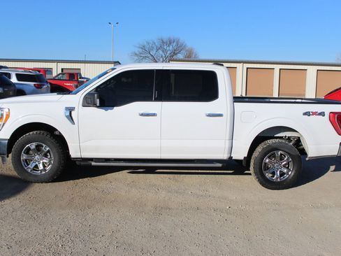 Used 2023 Ford F150 XLT w/ Equipment Group 302A High image 3