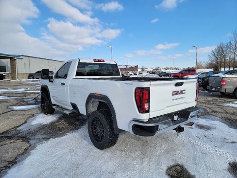 Used 2023 GMC Sierra 2500 Pro w/ Convenience Package image 7