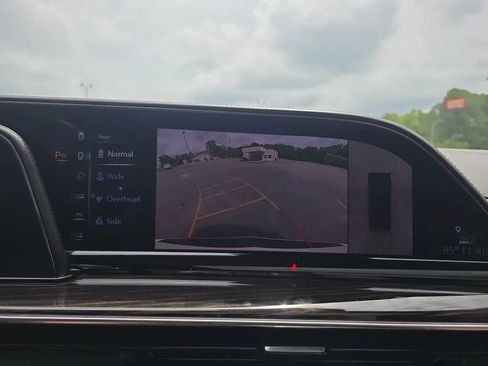 Used 2021 Cadillac Escalade Premium Luxury w/ Performance Package AWD/4WD image 31