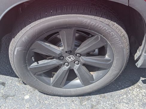 Used 2025 Honda Pilot Black Edition image 24