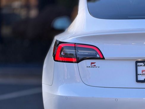 Used 2022 Tesla Model 3 Long Range image 15