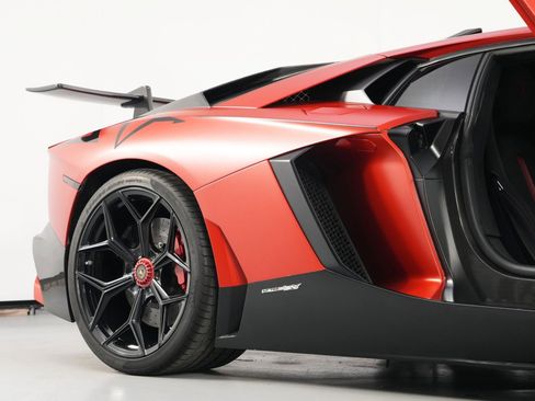 Used 2017 Lamborghini Aventador S image 77