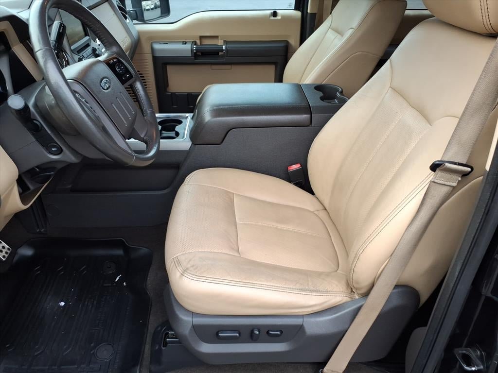 Used 2015 Ford F250 Lariat w/ Lariat Ultimate Package AWD/4WD image 12