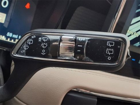 Certified 2025 Lincoln Corsair FWD image 16