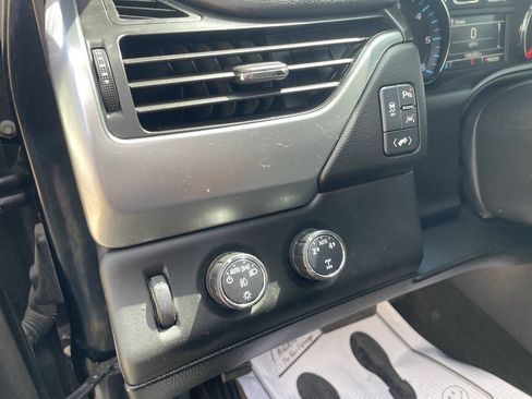 Used 2016 Chevrolet Suburban LTZ AWD/4WD image 39