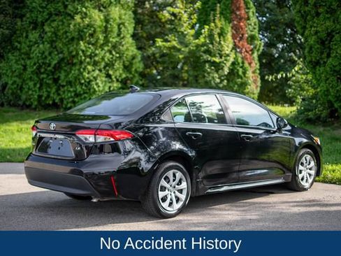 Used 2024 Toyota Corolla LE FWD image 5