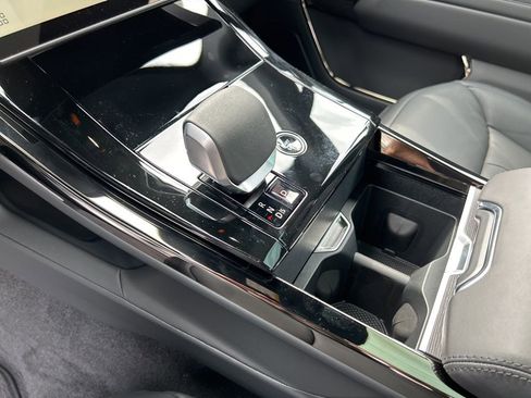 New 2025 Land Rover Range Rover Sport Dynamic SE image 13