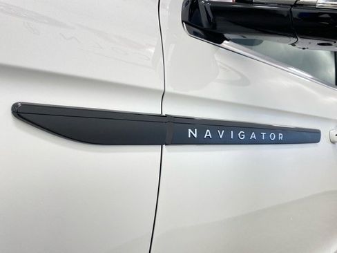 New 2025 Lincoln Navigator L Black Label image 19