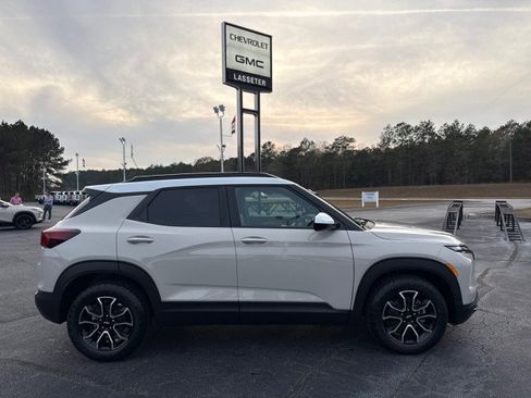 New 2026 Chevrolet TrailBlazer ACTIV image 2