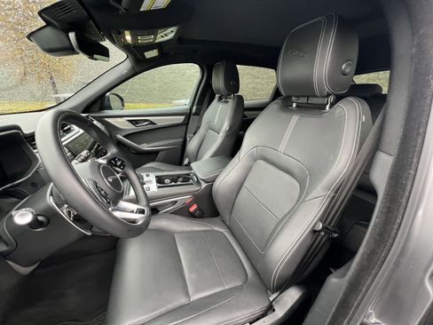 Certified 2025 Jaguar F-PACE R-Dynamic S image 15