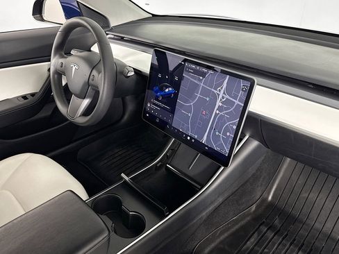 Used 2020 Tesla Model 3 Long Range image 15