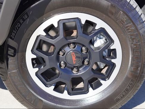 Certified 2025 Toyota 4Runner TRD Off-Road image 16