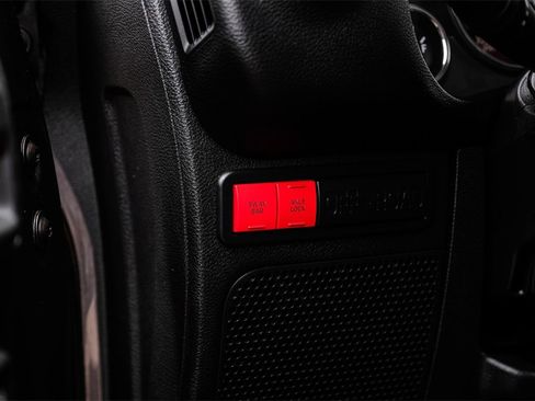 Used 2017 Jeep Wrangler Unlimited Rubicon image 26