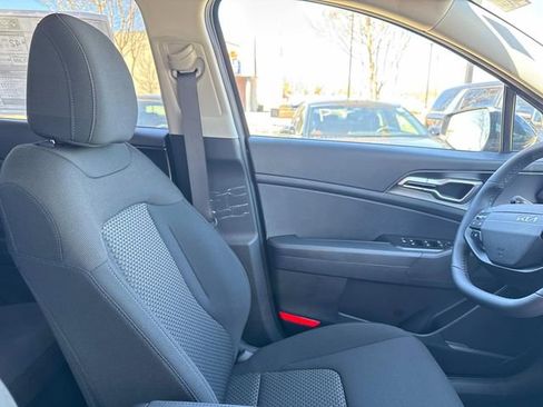 New 2026 Kia Sportage LX image 13