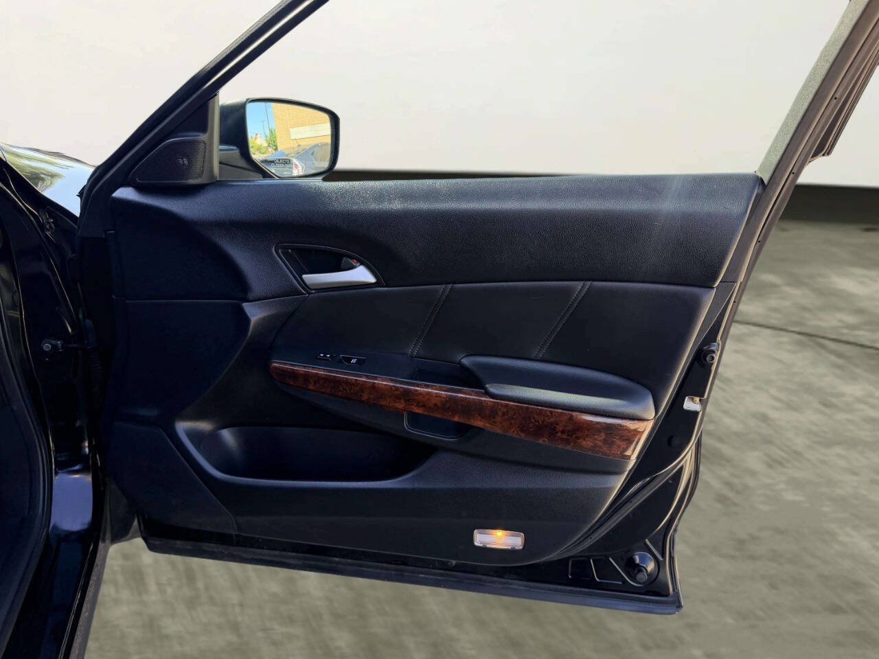 Used 2010 Honda Crosstour EX-L image 28