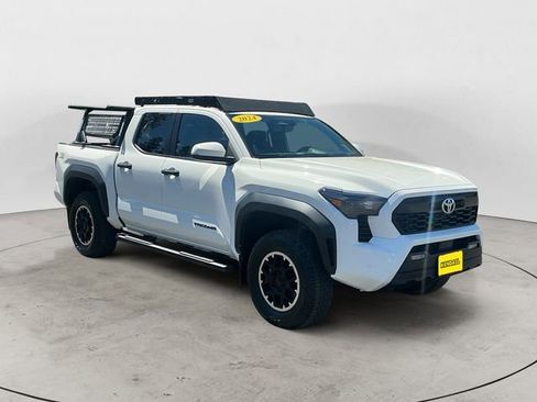 Certified 2024 Toyota Tacoma TRD Off-Road w/ TRD Off Road Upgrade Package AWD/4WD image 7