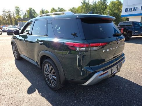 Used 2022 Nissan Pathfinder SL AWD/4WD image 31