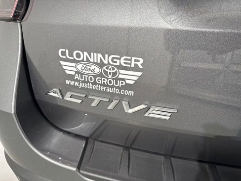 Used 2025 Ford Explorer Active w/ Active Comfort Package image 11