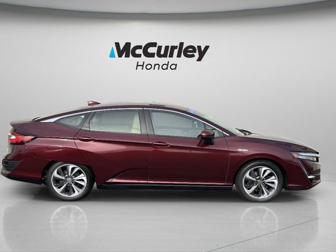 Certified 2018 Honda Clarity Plug-In Hybrid image 2