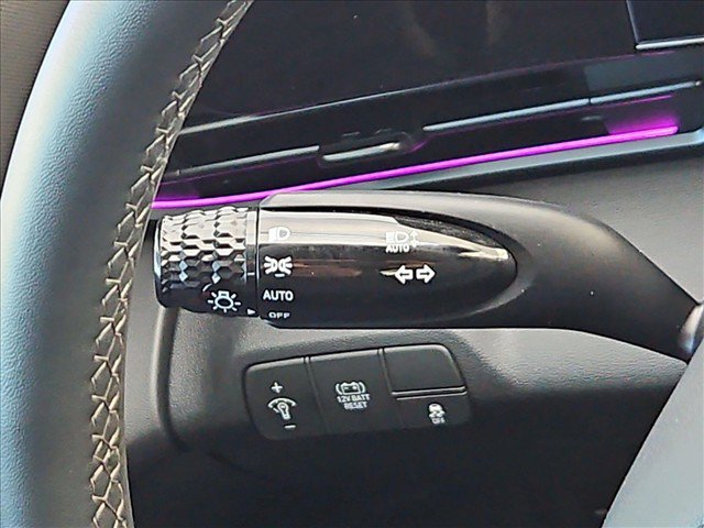 Used 2026 Hyundai Elantra SEL w/ Cargo Package FWD image 20