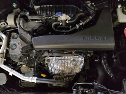 Used 2019 Nissan Rogue SV FWD image 30