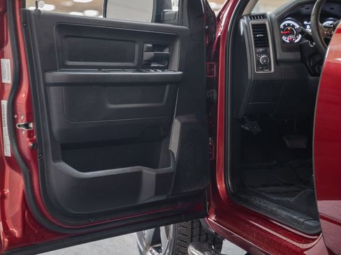 Used 2015 RAM 1500 Express image 41