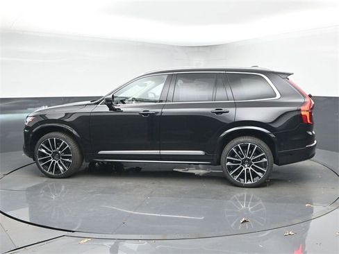 New 2026 Volvo XC90 B6 Plus w/ Protection Package Premier image 5