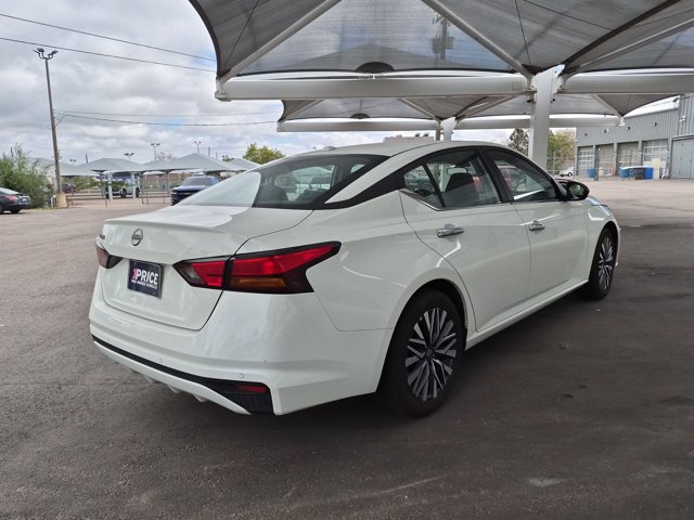 Used 2025 Nissan Altima 2.5 SV FWD image 5