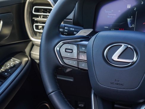 Used 2026 Lexus IS 350 F Sport RWD image 17
