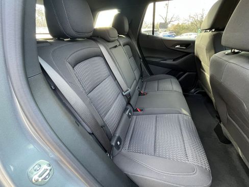 Used 2025 Chevrolet Equinox LT image 38