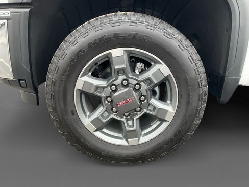 New 2026 GMC Sierra 2500 SLT w/ SLT Convenience Package image 13