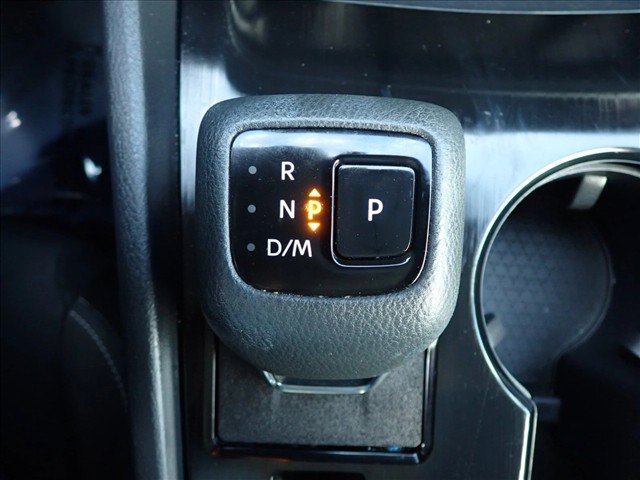 Used 2024 Nissan Rogue S AWD/4WD image 21