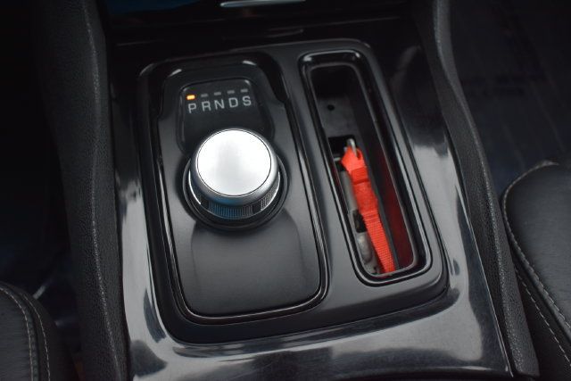 Used 2017 Chrysler 300 S RWD image 33