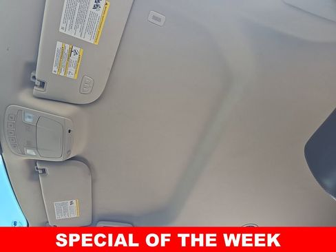 Used 2024 Ford Expedition XLT image 32