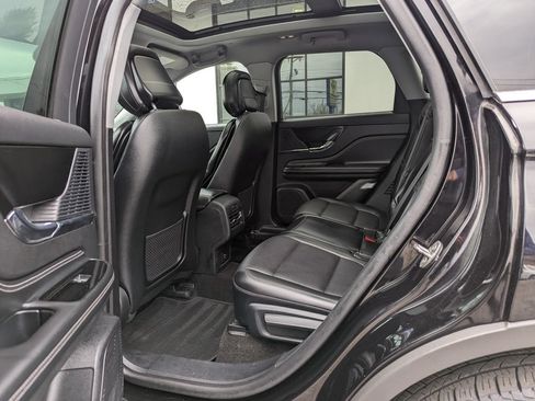 Used 2020 Lincoln Corsair AWD w/ Premium Package image 38