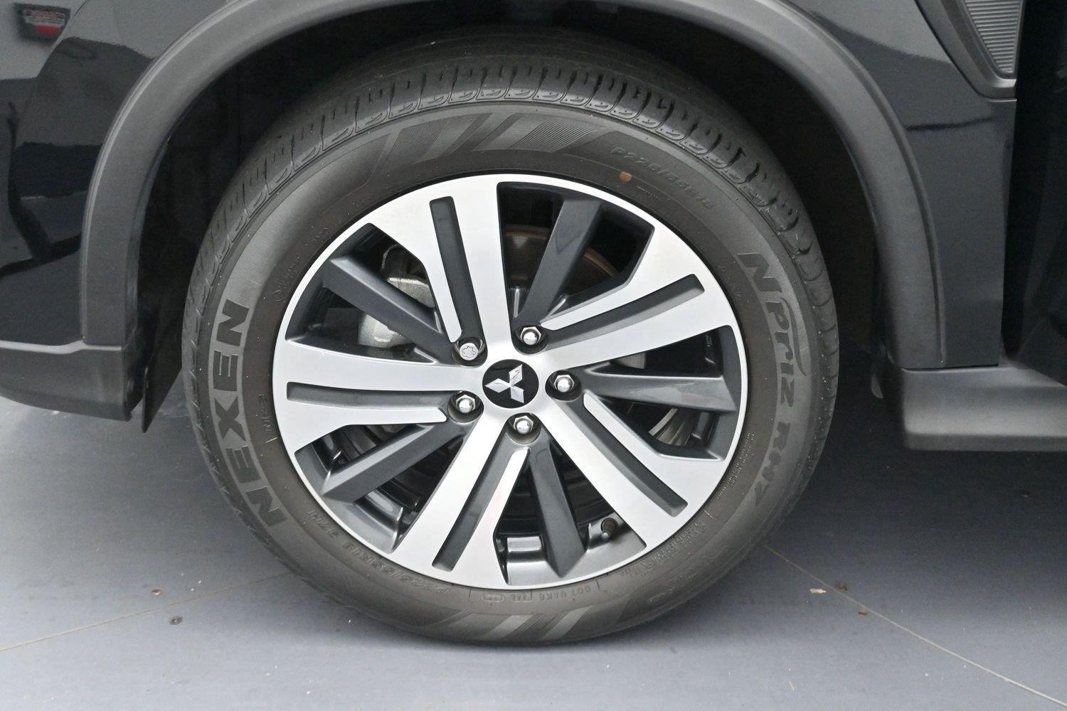 Used 2023 Mitsubishi Outlander Sport ES AWD/4WD image 29