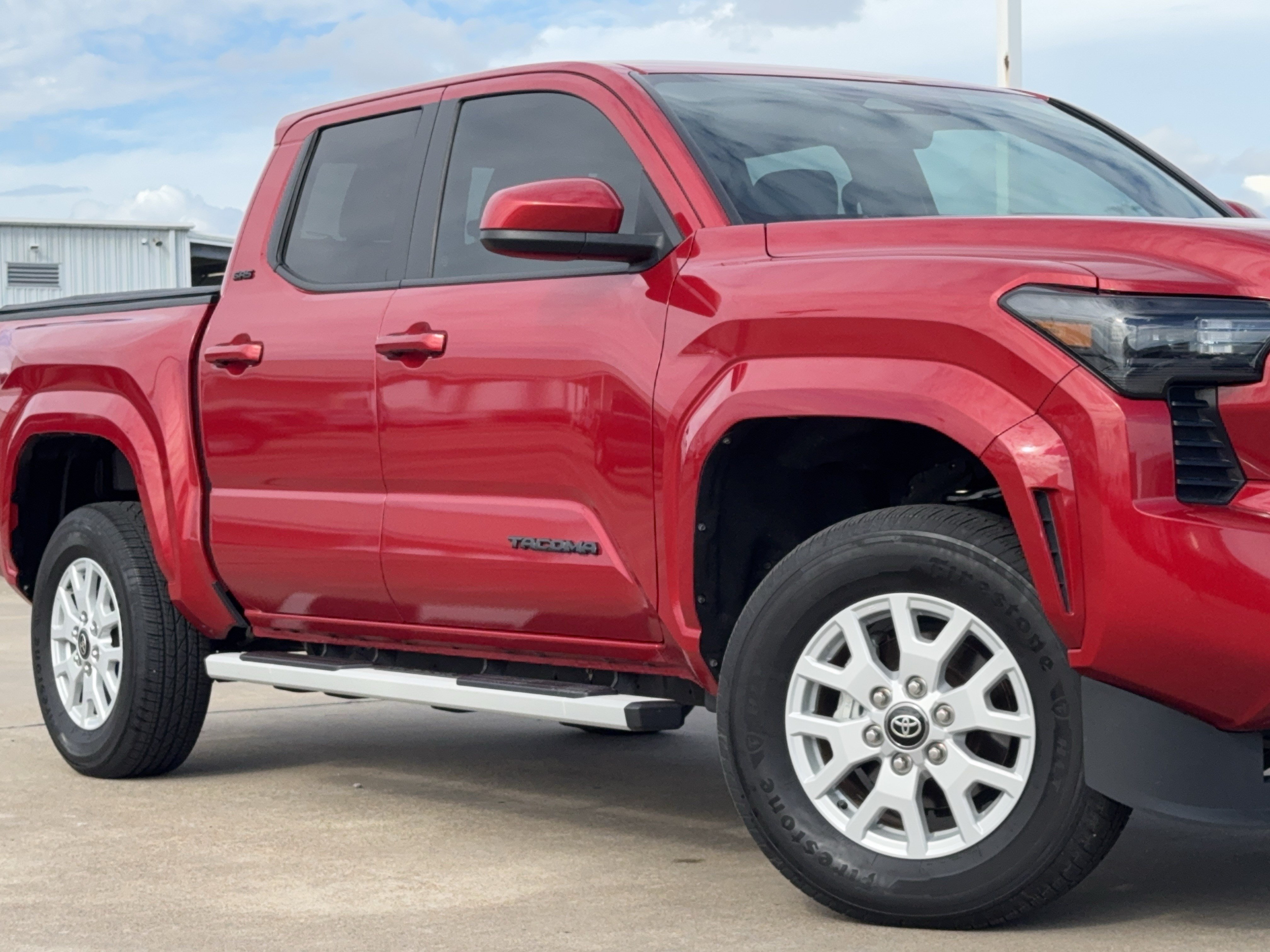 Used 2025 Toyota Tacoma SR5 AWD/4WD image 3