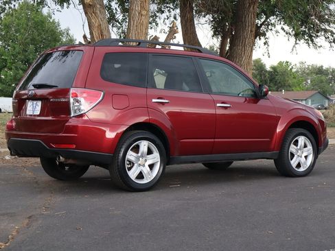 Used 2010 Subaru Forester 2.5X Limited w/ Popular Equipment Group 4B AWD/4WD image 5