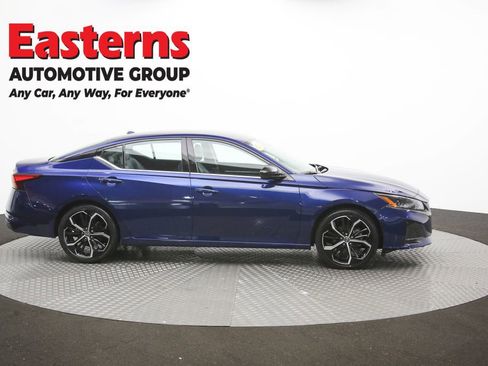 Used 2024 Nissan Altima 2.5 SR FWD image 44