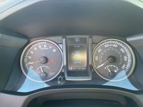 Used 2018 Toyota Tacoma TRD Off-Road image 14