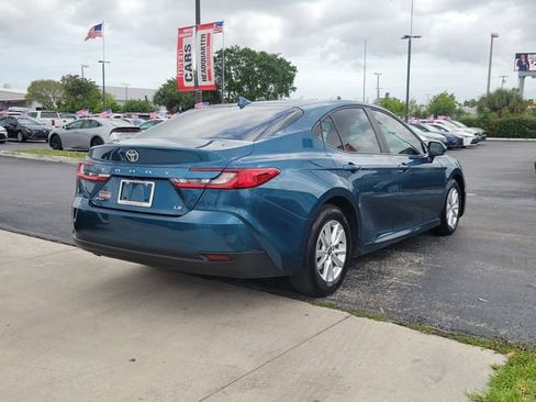 Used 2025 Toyota Camry LE FWD image 11