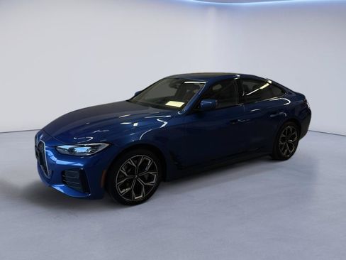Used 2022 BMW i4 eDrive40 w/ M Sport Package RWD image 3