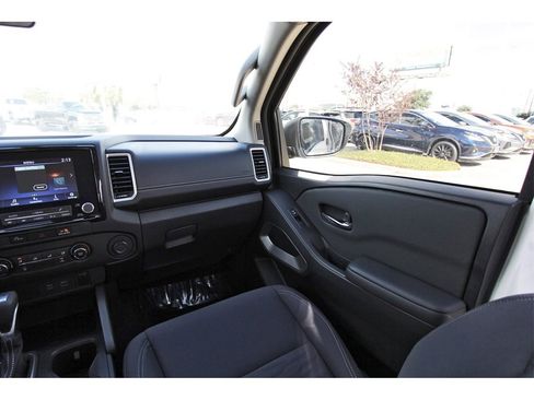 Certified 2024 Nissan Frontier SV image 8