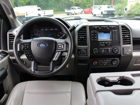 Used 2022 Ford F350 XL w/ Power Equipment Group image 30