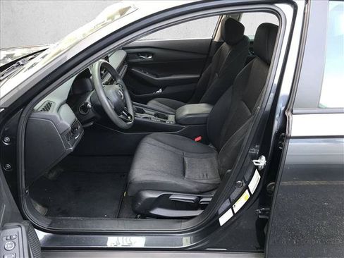 Certified 2025 Honda Accord LX image 11