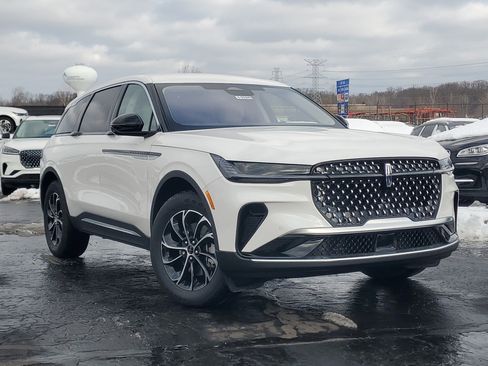 New 2026 Lincoln Nautilus Premier image 1