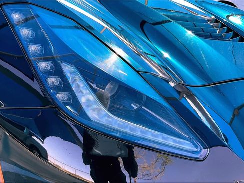 Used 2019 Chevrolet Corvette Stingray Coupe w/ 1LT image 25