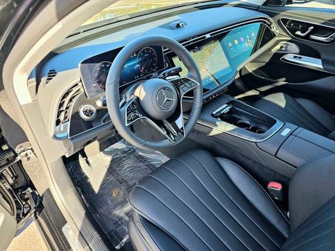 New 2026 Mercedes-Benz E 350 4MATIC Sedan image 14