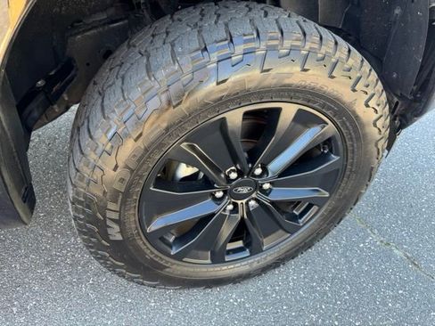 Used 2020 Ford F150 XLT w/ Equipment Group 302A Luxury AWD/4WD image 11