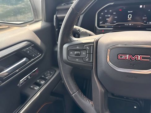 Used 2022 GMC Sierra 1500 AT4 w/ AT4 Premium Package AWD/4WD image 17